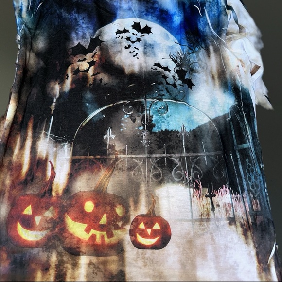 💥SOLD💥EUC SML Sport Halloween Bats & Pumpkins Print 3/4 Slv Tee Shirt Top XL - Picture 5 of 5